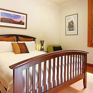 Kamer met een King Size Bed